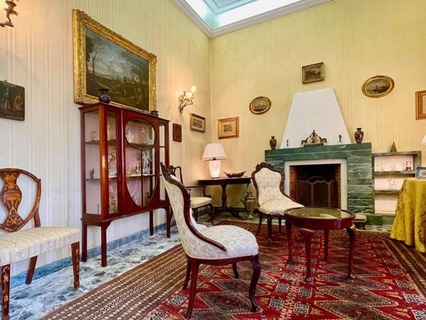 casa indipendente in vendita a Viareggio