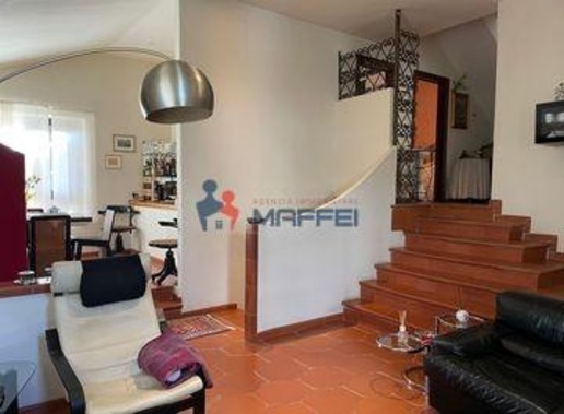 casa indipendente in vendita a Viareggio