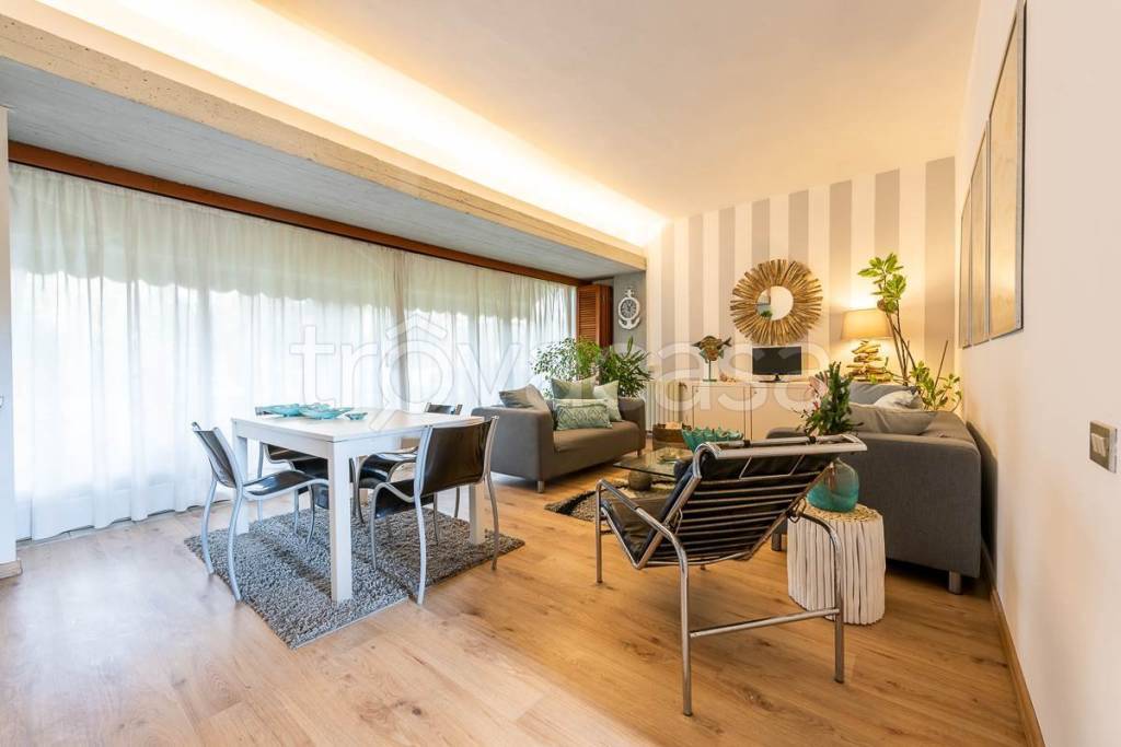 appartamento in vendita a Viareggio in zona Torre del Lago