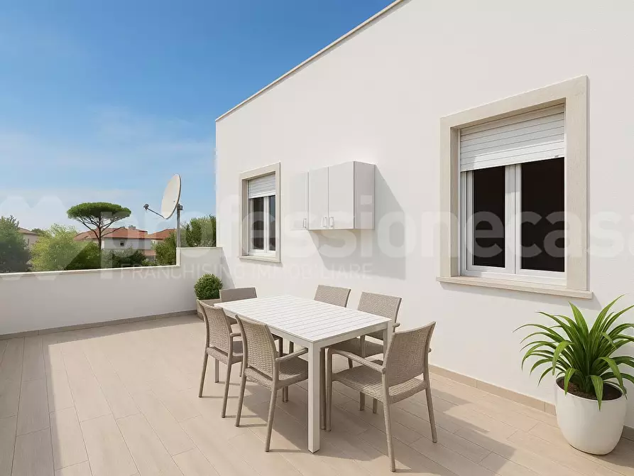 appartamento in vendita a Viareggio in zona Torre del Lago