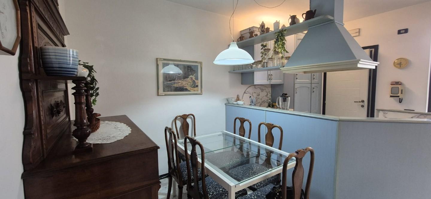 appartamento in vendita a Viareggio in zona Centro Storico