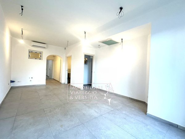 ufficio in vendita a Viareggio