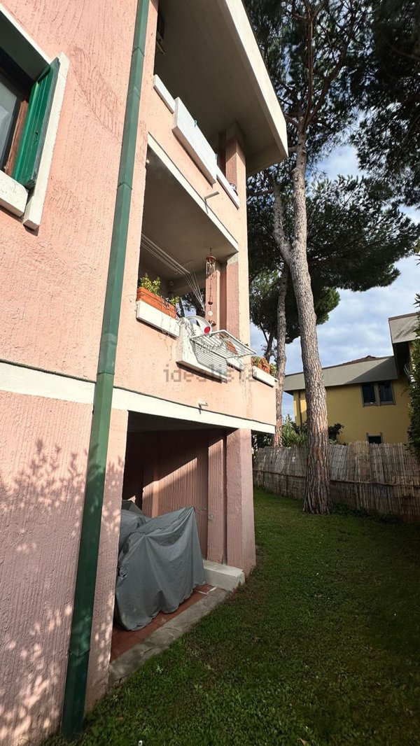 appartamento in vendita a Viareggio in zona Torre del Lago