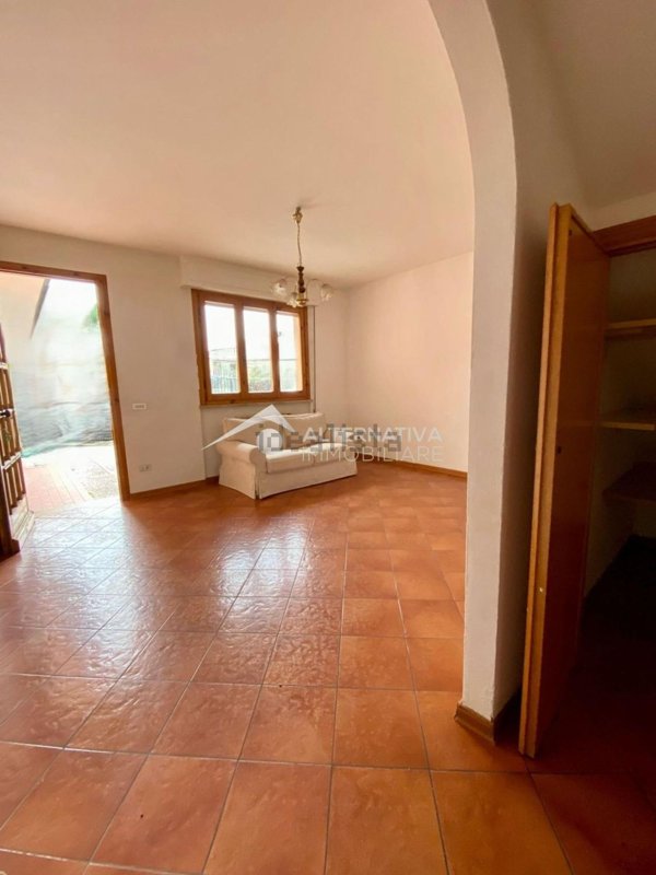 casa indipendente in vendita a Viareggio