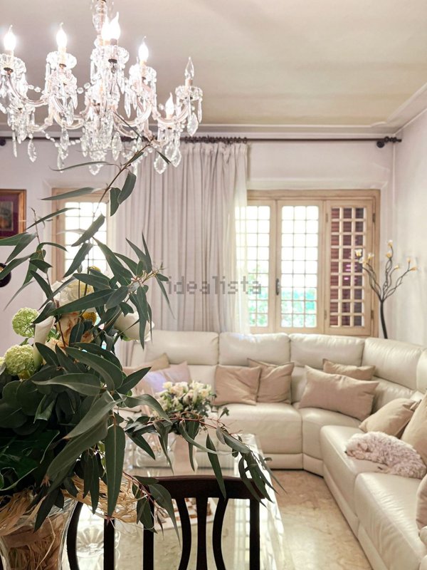 casa indipendente in vendita a Viareggio