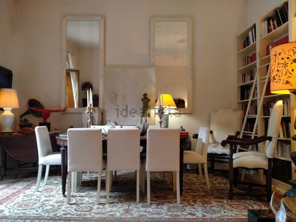 casa indipendente in vendita a Viareggio in zona Centro Storico