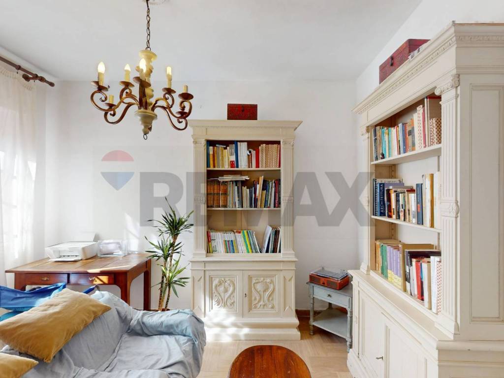 casa indipendente in vendita a Viareggio