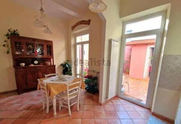 casa indipendente in vendita a Viareggio in zona Centro Storico