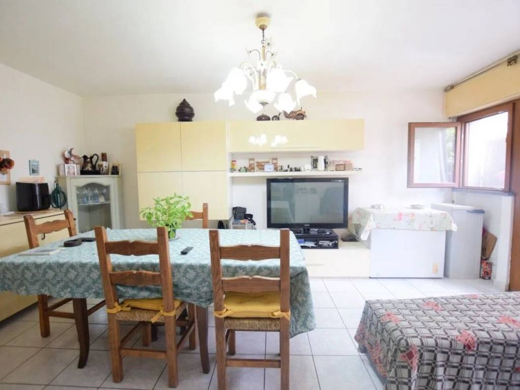 casa indipendente in vendita a Viareggio in zona Torre del Lago