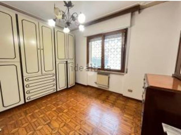 casa indipendente in vendita a Viareggio