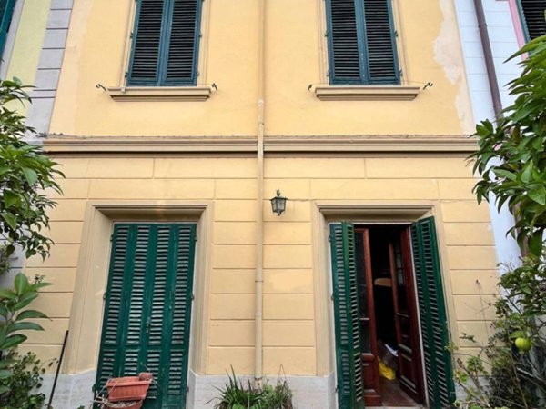 casa indipendente in vendita a Viareggio in zona Marco Polo