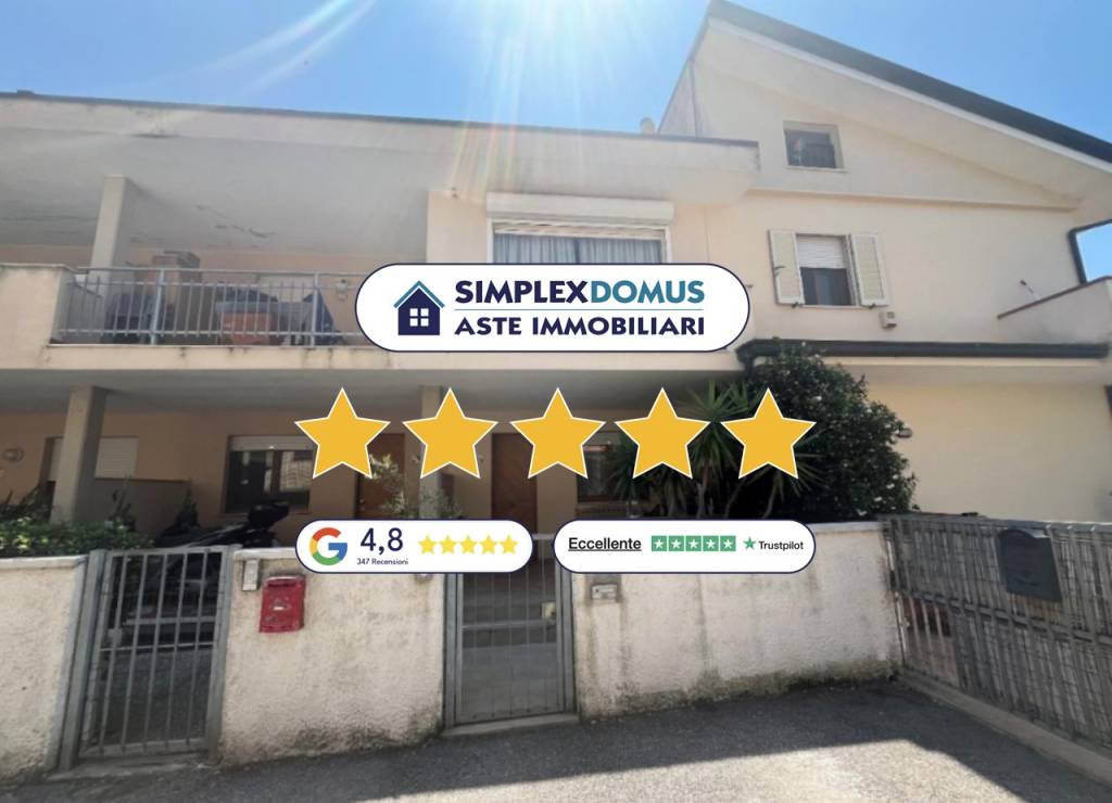 casa indipendente in vendita a Viareggio