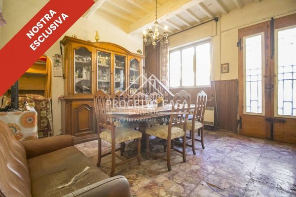 casa indipendente in vendita a Viareggio
