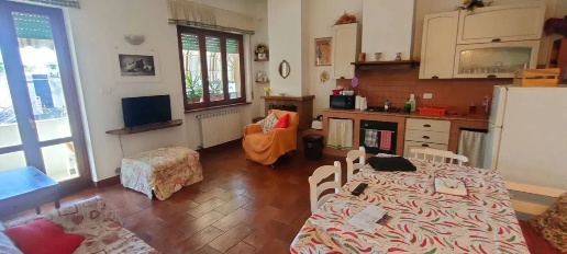 appartamento in vendita a Viareggio in zona Torre del Lago