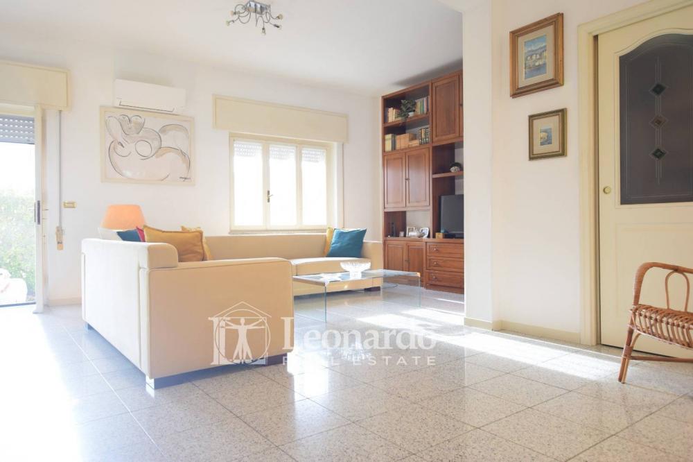 appartamento in vendita a Viareggio in zona Marco Polo