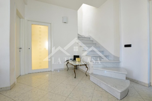 casa indipendente in vendita a Viareggio in zona Campo d'Aviazione