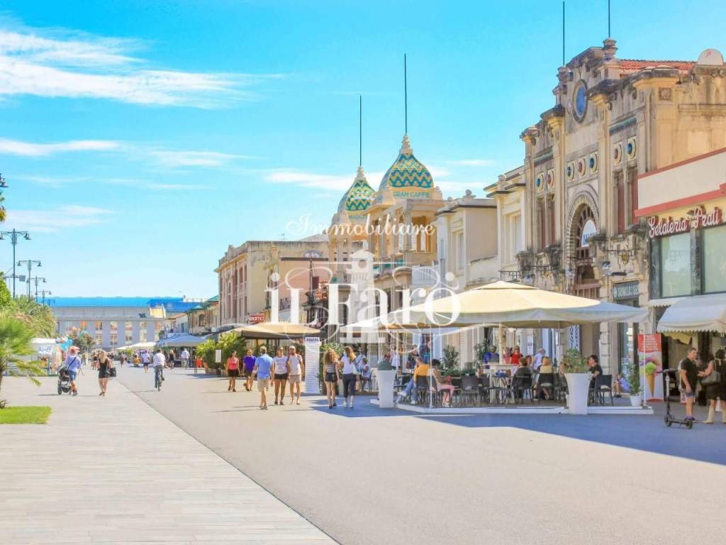 appartamento in vendita a Viareggio in zona Centro Storico