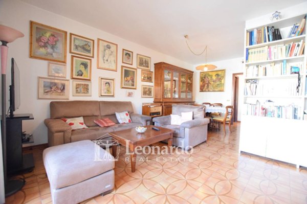 casa indipendente in vendita a Viareggio in zona Campo d'Aviazione