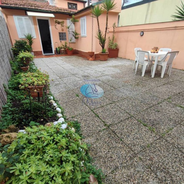 casa indipendente in vendita a Viareggio in zona Centro Storico