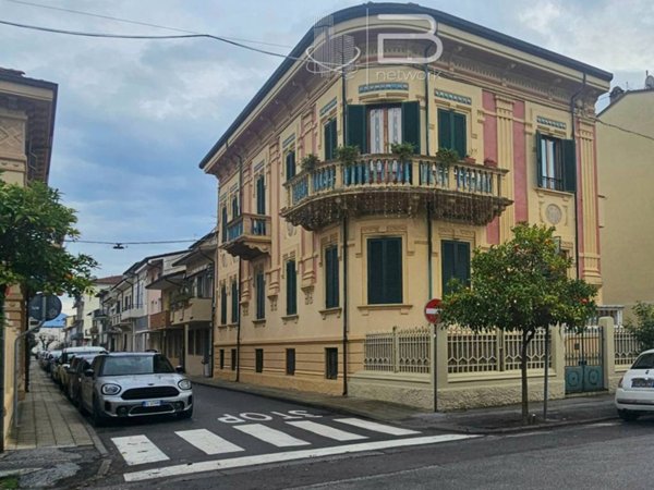 appartamento in vendita a Viareggio in zona Marco Polo