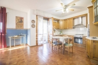 casa indipendente in vendita a Viareggio