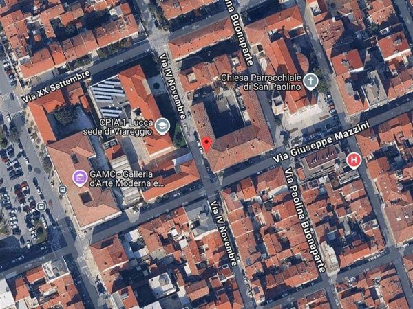 negozio in vendita a Viareggio