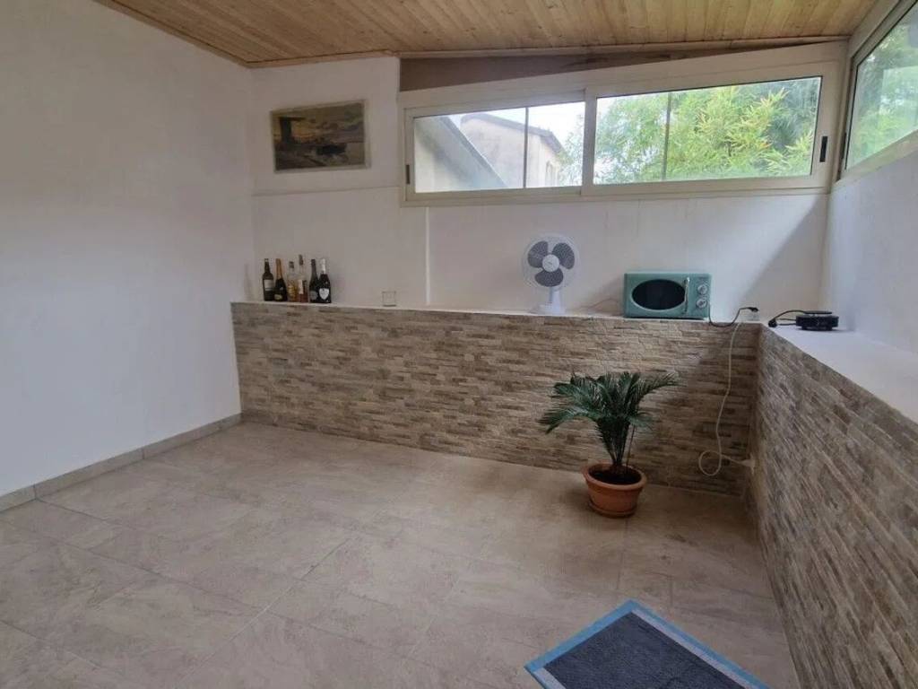 casa indipendente in vendita a Viareggio