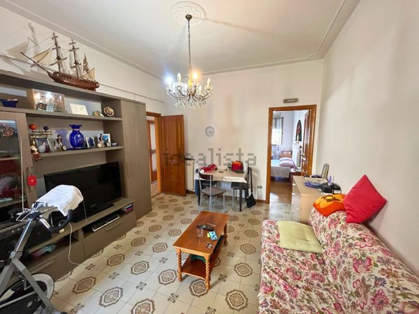 casa indipendente in vendita a Viareggio