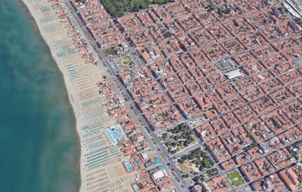 ufficio in vendita a Viareggio in zona Centro Storico