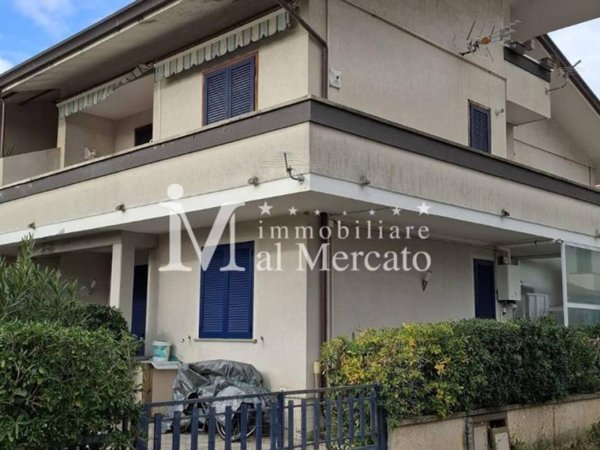 appartamento in vendita a Viareggio in zona Torre del Lago