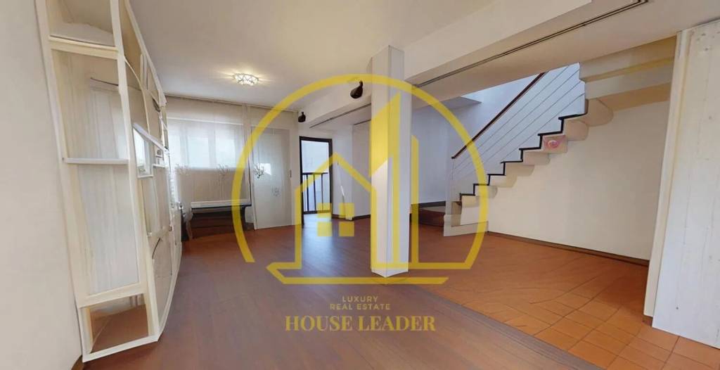 casa indipendente in vendita a Viareggio