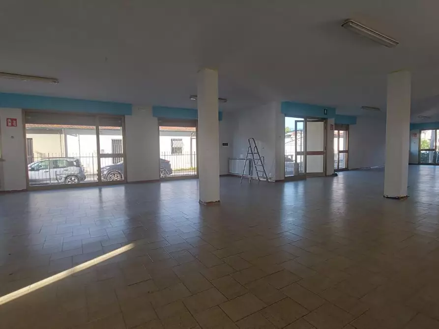 ufficio in vendita a Viareggio