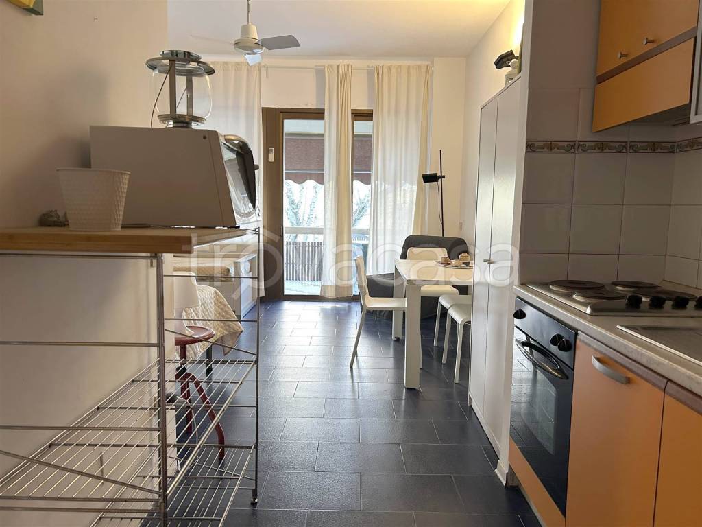 appartamento in vendita a Viareggio in zona Torre del Lago