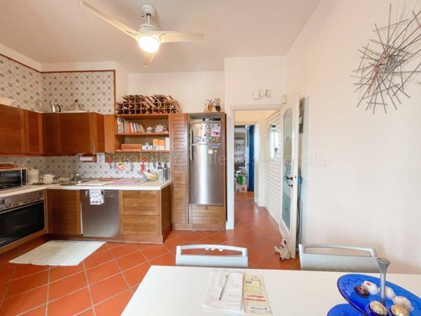 appartamento in vendita a Viareggio in zona Torre del Lago