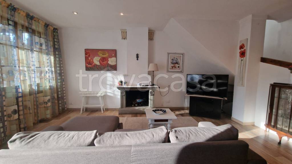 casa indipendente in vendita a Viareggio in zona Torre del Lago