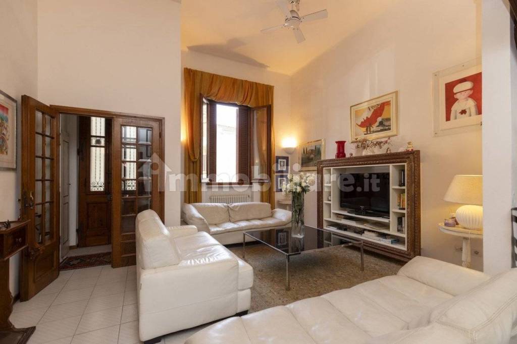 casa indipendente in vendita a Viareggio in zona Marco Polo