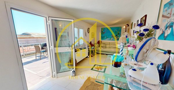 casa indipendente in vendita a Viareggio