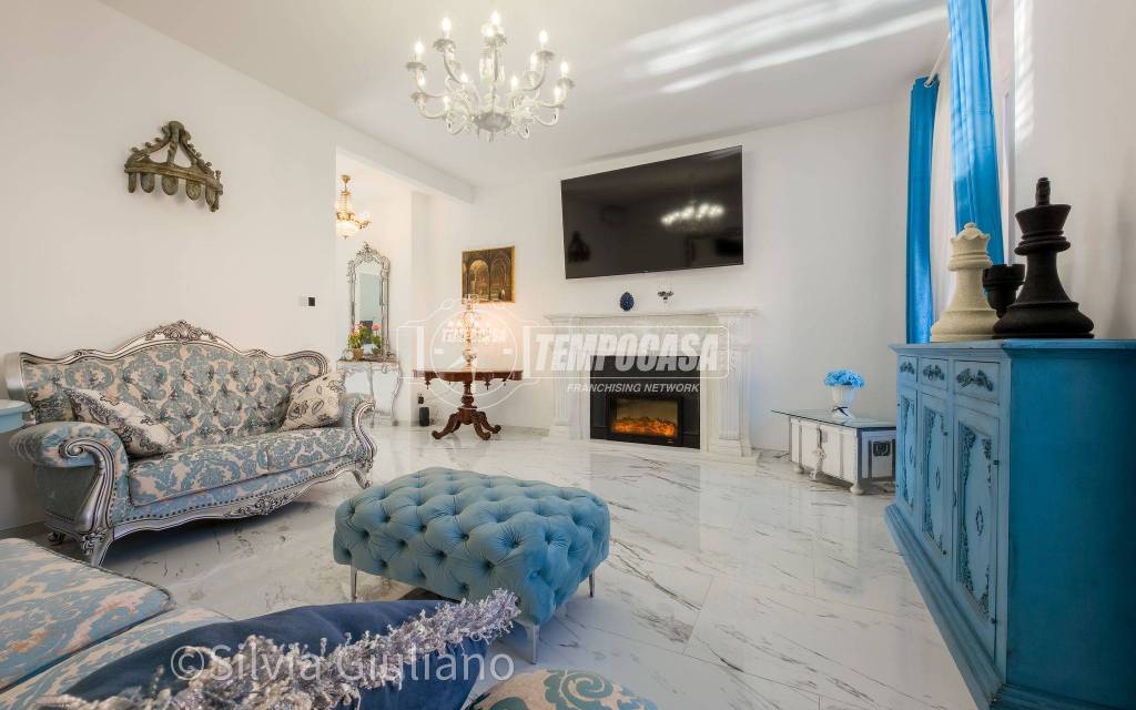 casa indipendente in vendita a Viareggio