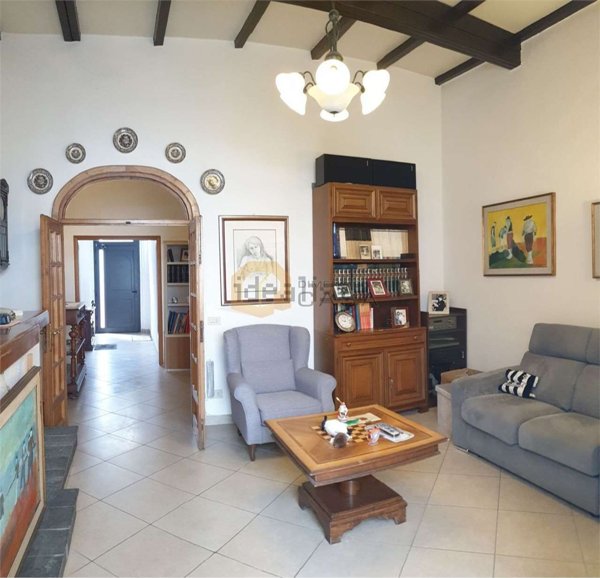 casa indipendente in vendita a Viareggio