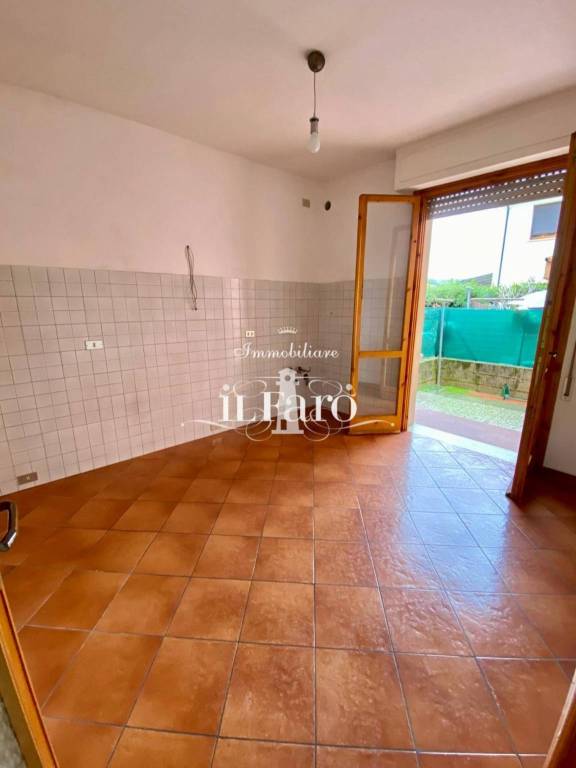 casa indipendente in vendita a Viareggio