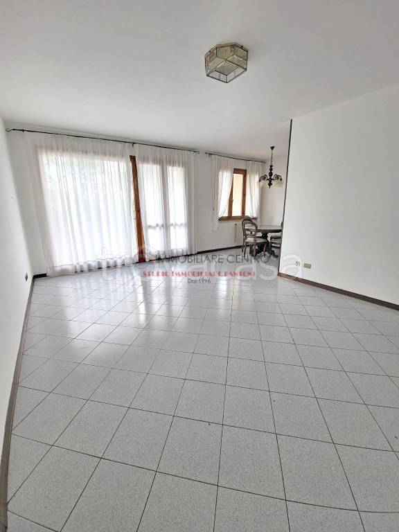 appartamento in vendita a Viareggio in zona Marco Polo