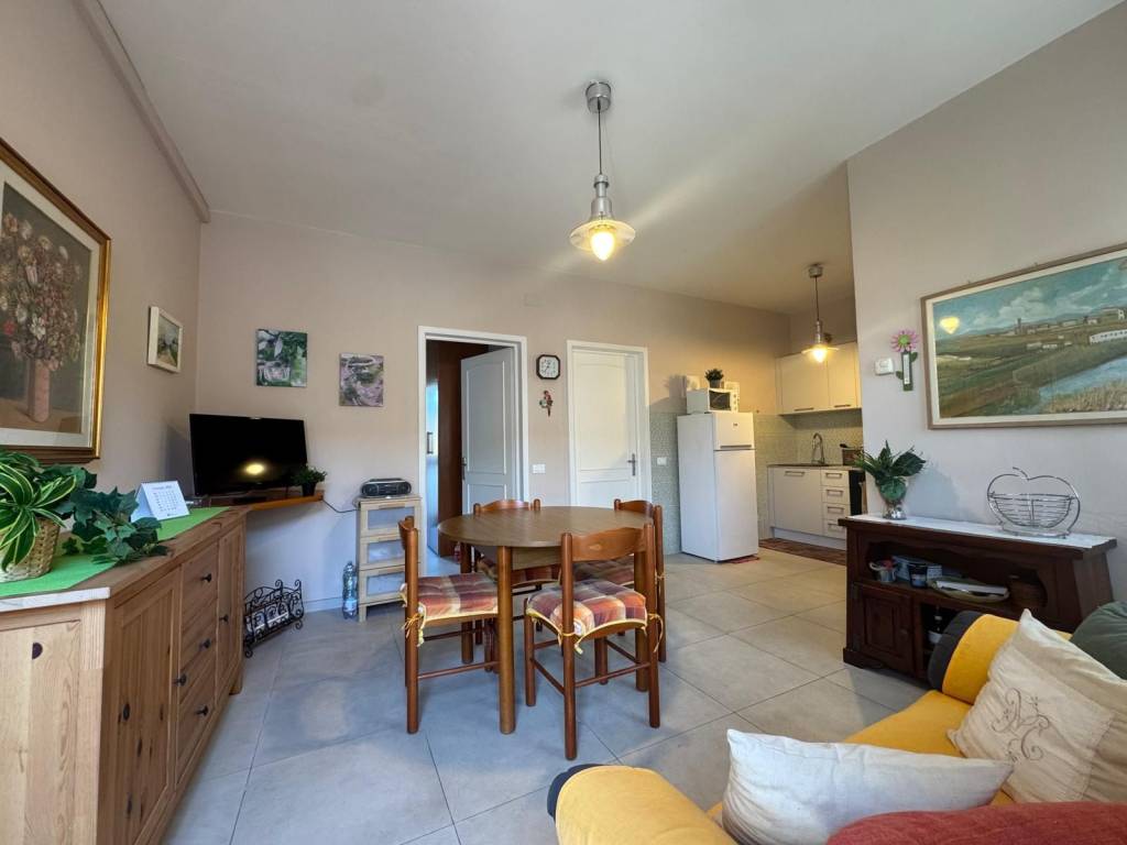 appartamento in vendita a Viareggio in zona Torre del Lago