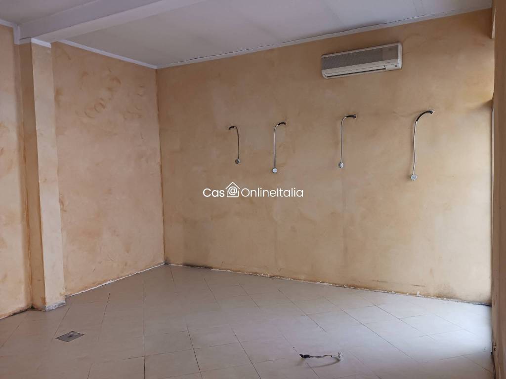 negozio in vendita a Viareggio