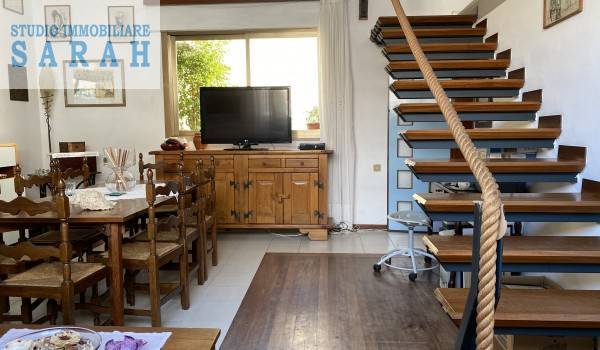 casa indipendente in vendita a Viareggio in zona Centro Storico