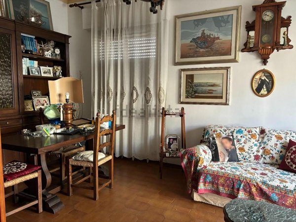 casa indipendente in vendita a Viareggio in zona Campo d'Aviazione