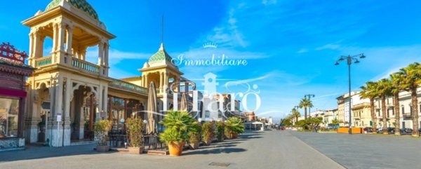 appartamento in vendita a Viareggio in zona Centro Storico