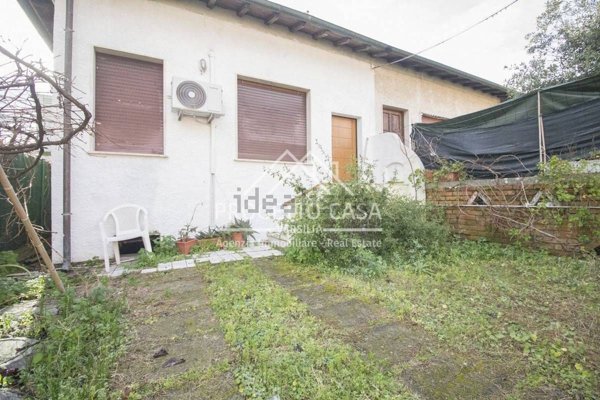 appartamento in vendita a Viareggio in zona Torre del Lago