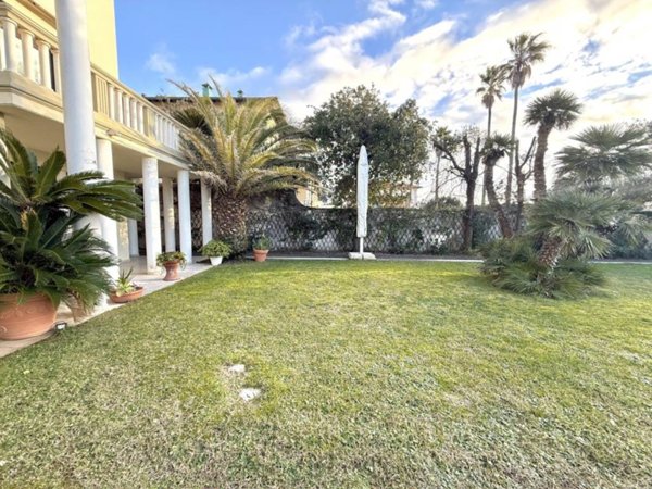 appartamento in vendita a Viareggio