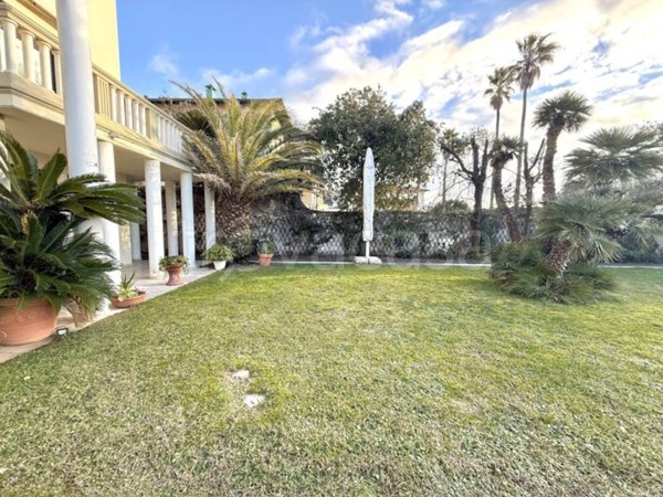 appartamento in vendita a Viareggio