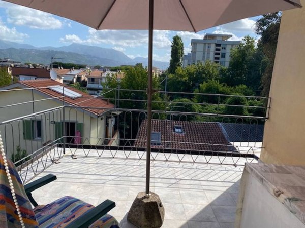 appartamento in vendita a Viareggio in zona Migliarina